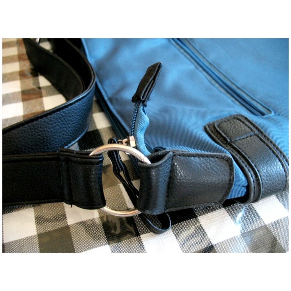Roots crossbody bag, Almost new! - Picture 8 of 13